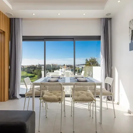 Correeira Luxury Residence T2 H - Albufeira, Pools, Wifi, Bbq, Beach Appartement Albufeira